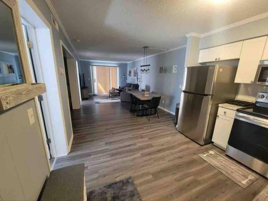 2022 Renovated 2-Bdrm Cozy, Lovely Condo W/Parking! Хилтън Хед Айлънд Екстериор снимка