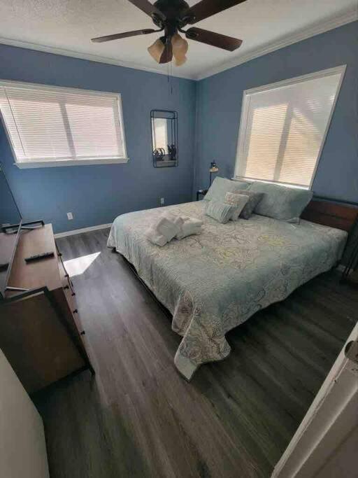 2022 Renovated 2-Bdrm Cozy, Lovely Condo W/Parking! Хилтън Хед Айлънд Екстериор снимка
