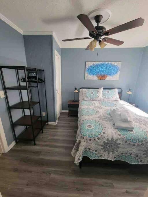 2022 Renovated 2-Bdrm Cozy, Lovely Condo W/Parking! Хилтън Хед Айлънд Екстериор снимка