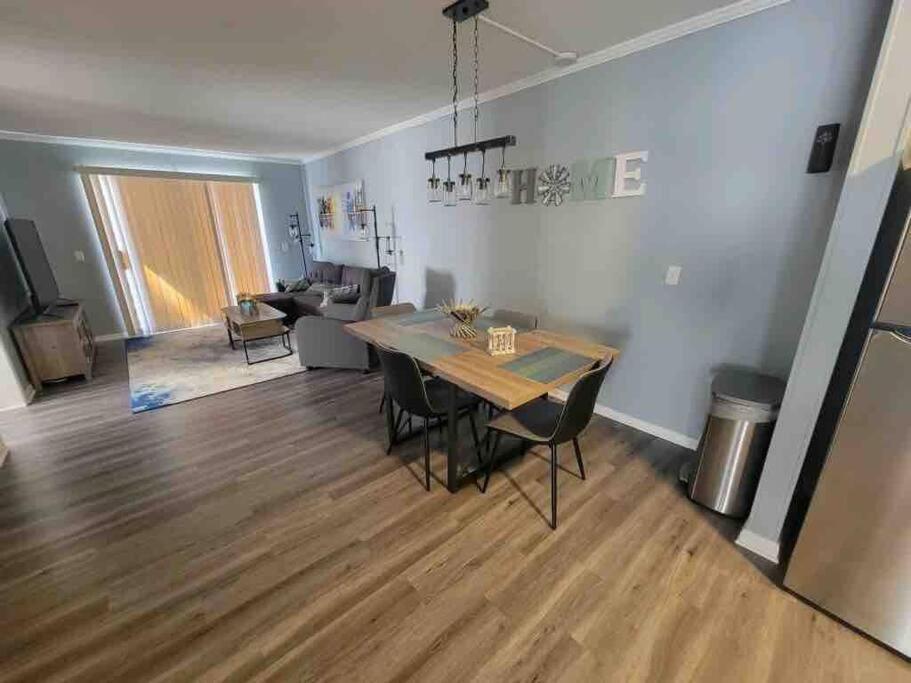 2022 Renovated 2-Bdrm Cozy, Lovely Condo W/Parking! Хилтън Хед Айлънд Екстериор снимка
