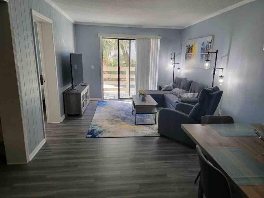 2022 Renovated 2-Bdrm Cozy, Lovely Condo W/Parking! Хилтън Хед Айлънд Екстериор снимка