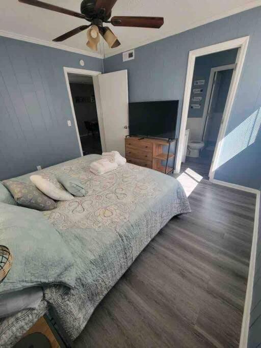 2022 Renovated 2-Bdrm Cozy, Lovely Condo W/Parking! Хилтън Хед Айлънд Екстериор снимка