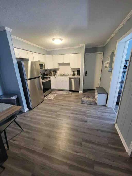 2022 Renovated 2-Bdrm Cozy, Lovely Condo W/Parking! Хилтън Хед Айлънд Екстериор снимка