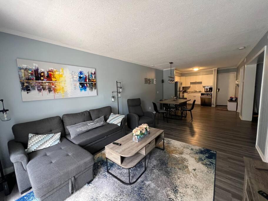 2022 Renovated 2-Bdrm Cozy, Lovely Condo W/Parking! Хилтън Хед Айлънд Екстериор снимка