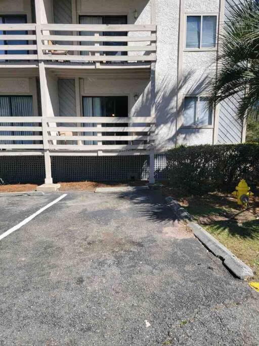 2022 Renovated 2-Bdrm Cozy, Lovely Condo W/Parking! Хилтън Хед Айлънд Екстериор снимка