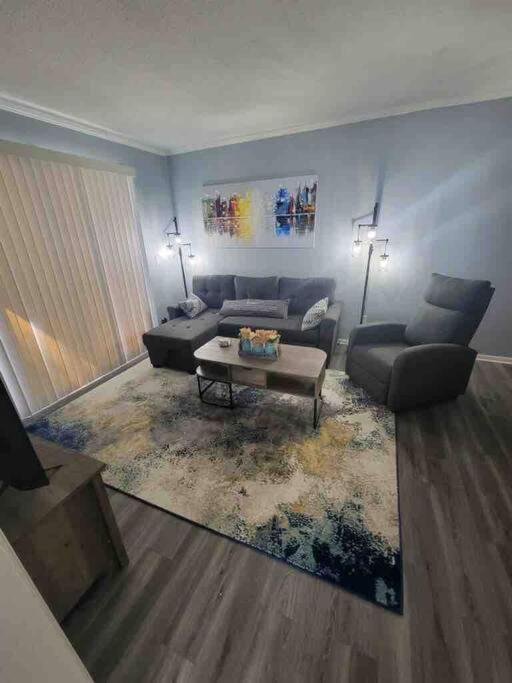 2022 Renovated 2-Bdrm Cozy, Lovely Condo W/Parking! Хилтън Хед Айлънд Екстериор снимка