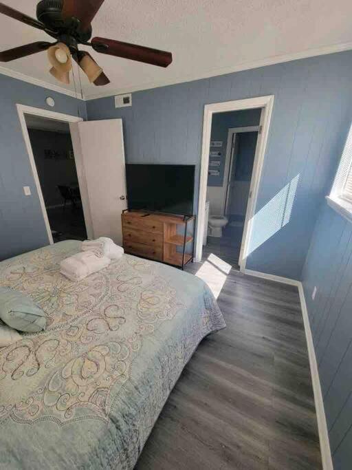 2022 Renovated 2-Bdrm Cozy, Lovely Condo W/Parking! Хилтън Хед Айлънд Екстериор снимка